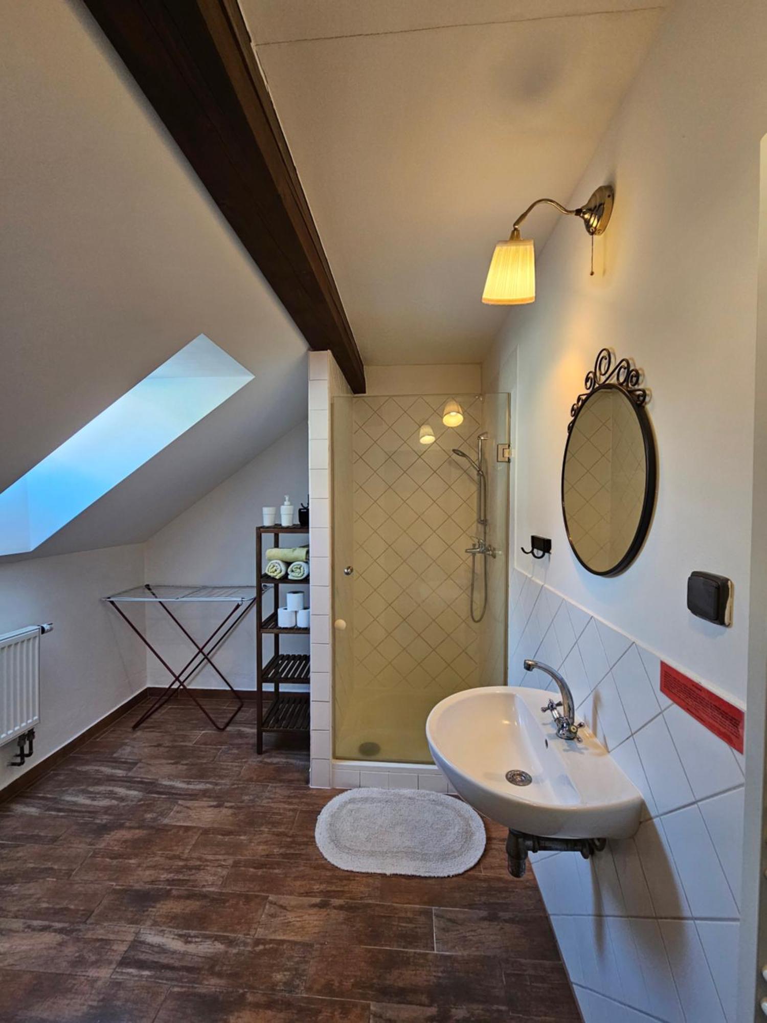 Apartmanove Ubytovani V Koutech โลชนา นาดเด เดสเนา ภายนอก รูปภาพ